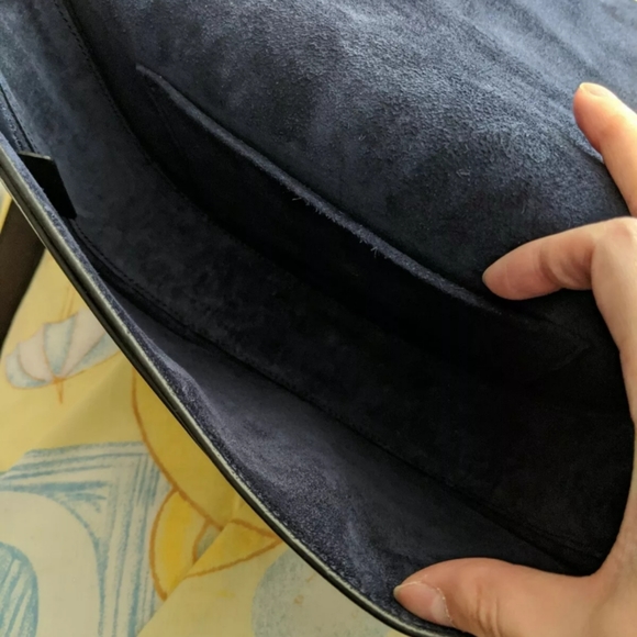 Victoria Beckham Half Moon Shoulder Bag - Picture 8 of 9